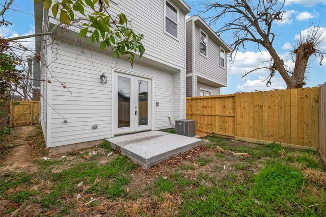 1502 Hussion Street, Houston, TX 77003