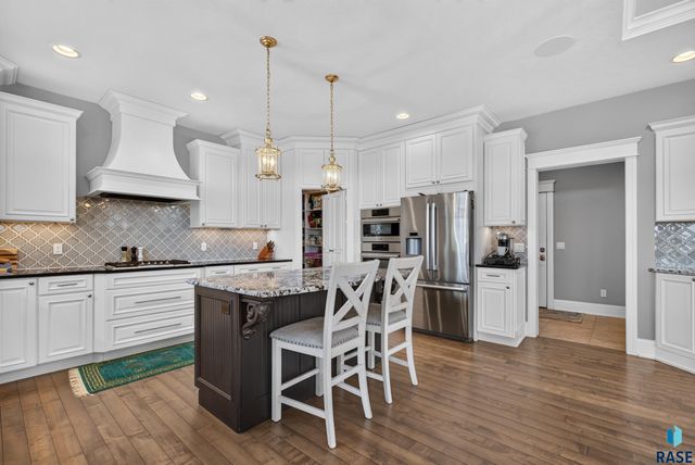 8324 E Water Wood St Street, Sioux Falls, SD 57110