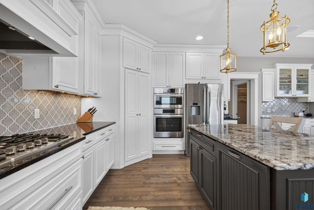 8324 E Water Wood St Street, Sioux Falls, SD 57110