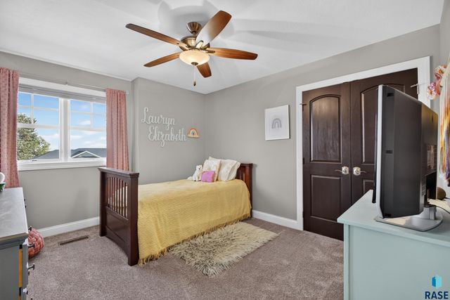 8324 E Water Wood St Street, Sioux Falls, SD 57110