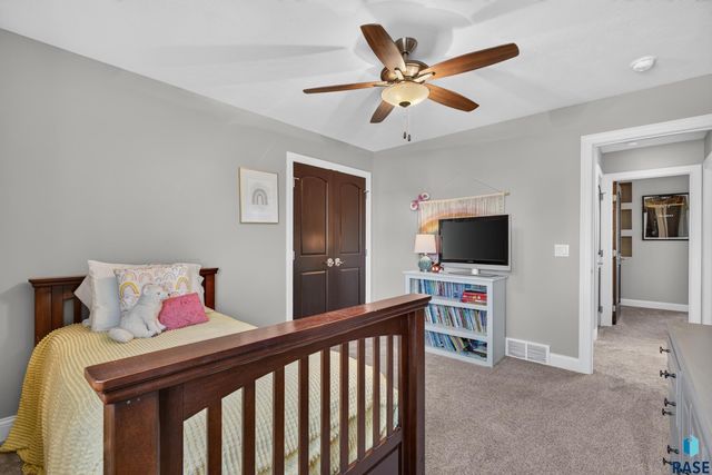 8324 E Water Wood St Street, Sioux Falls, SD 57110