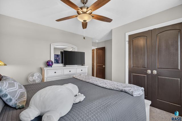 8324 E Water Wood St Street, Sioux Falls, SD 57110