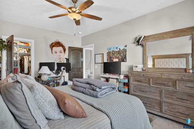 8324 E Water Wood St Street, Sioux Falls, SD 57110