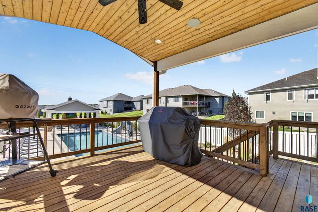 8324 E Water Wood St Street, Sioux Falls, SD 57110