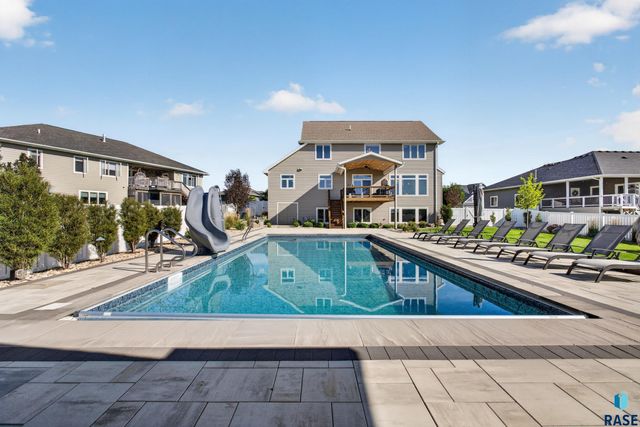 8324 E Water Wood St Street, Sioux Falls, SD 57110