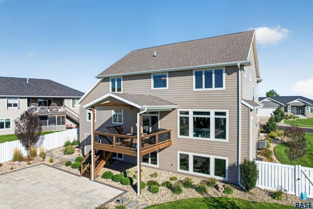 8324 E Water Wood St Street, Sioux Falls, SD 57110