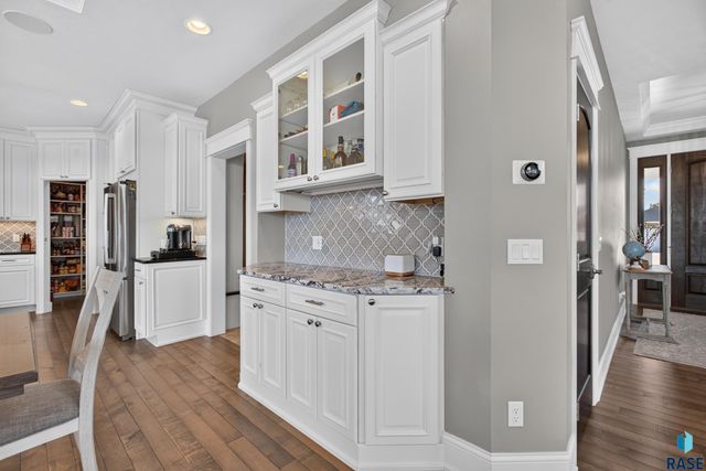 8324 E Water Wood St Street, Sioux Falls, SD 57110