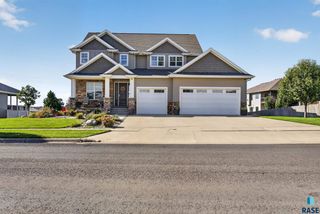 8324 E Water Wood St Street, Sioux Falls, SD 57110