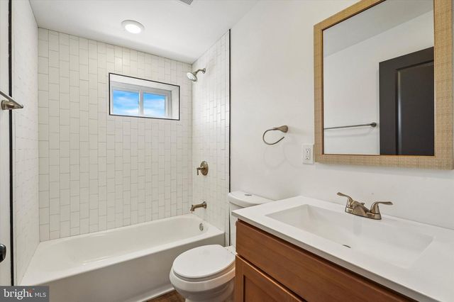 50 W FRONT ST, Bridgeport, PA 19405