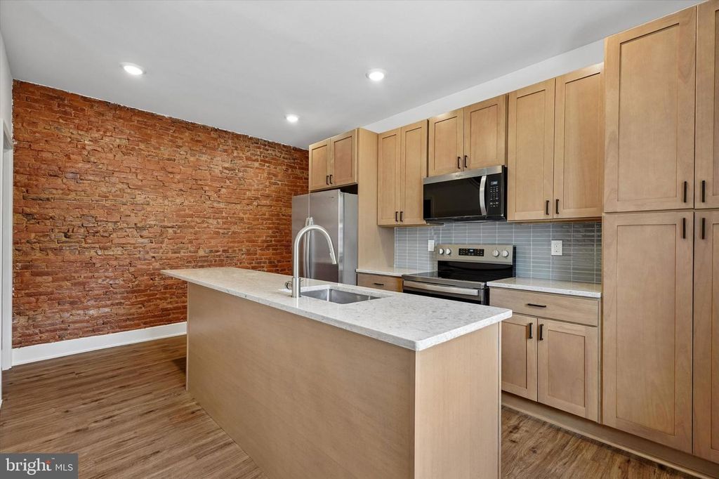 50 W FRONT ST, BRIDGEPORT, PA 19405 — photo 5