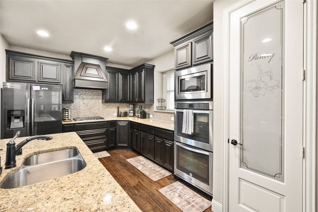 7243 Neblina Drive, Grand Prairie, TX 75054