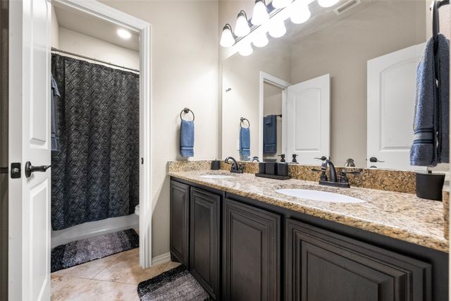 7243 Neblina Drive, Grand Prairie, TX 75054