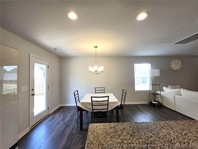 233 Chinook Lane, Raeford, NC 28376