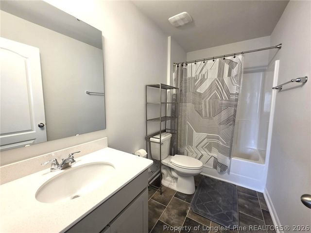 233 Chinook Lane, Raeford, NC 28376