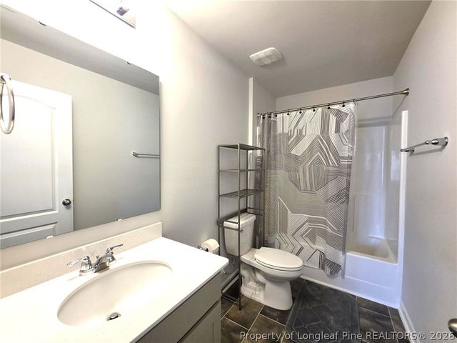 233 Chinook Lane, Raeford, NC 28376