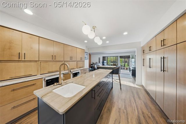 8727 Sarah Lane, Grosse Ile, MI 48138