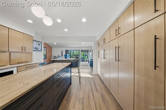 8727 Sarah Lane, Grosse Ile, MI 48138