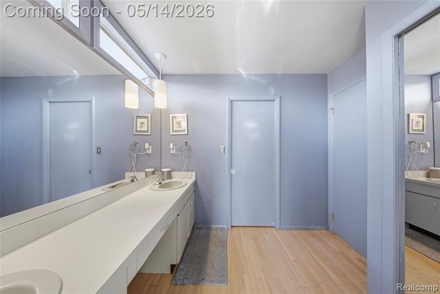 8727 Sarah Lane, Grosse Ile, MI 48138