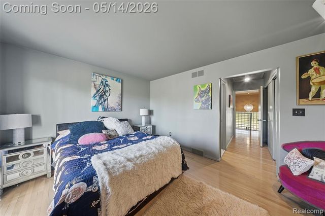 8727 Sarah Lane, Grosse Ile, MI 48138