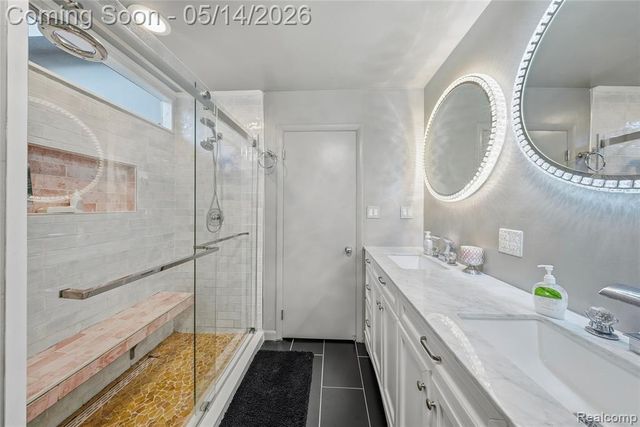 8727 Sarah Lane, Grosse Ile, MI 48138