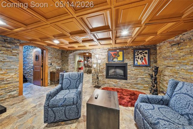 8727 Sarah Lane, Grosse Ile, MI 48138