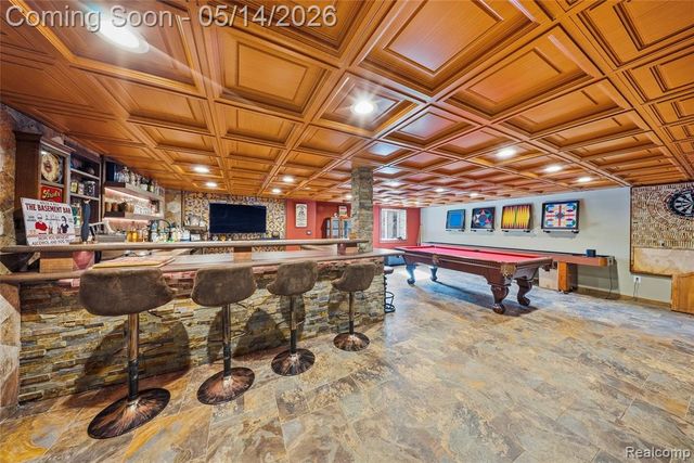 8727 Sarah Lane, Grosse Ile, MI 48138
