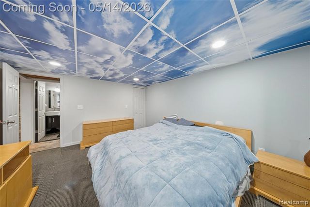 8727 Sarah Lane, Grosse Ile, MI 48138