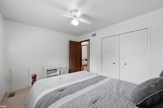 42654 Rutgers Drive, Sterling Heights, MI 48313