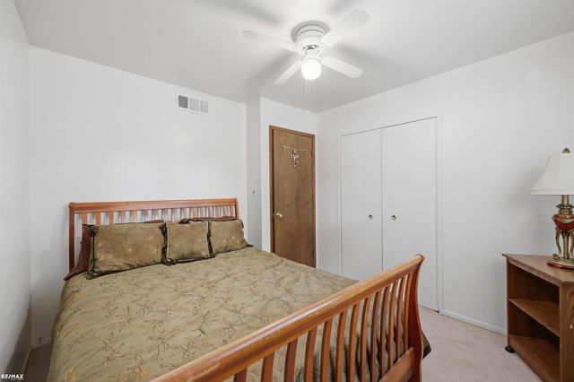 42654 Rutgers Drive, Sterling Heights, MI 48313