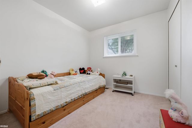 42654 Rutgers Drive, Sterling Heights, MI 48313