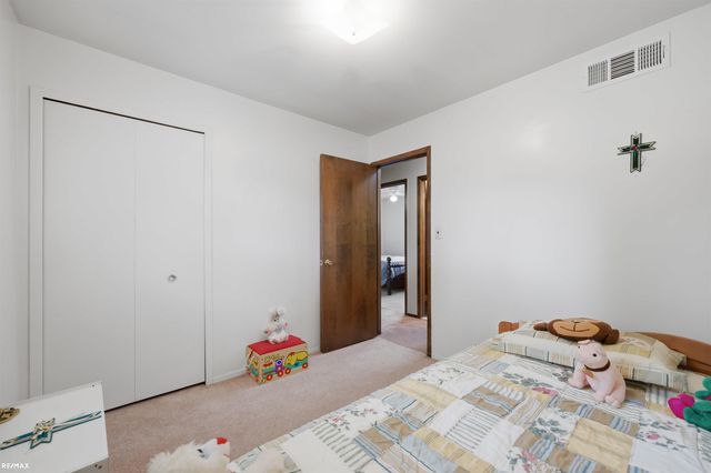 42654 Rutgers Drive, Sterling Heights, MI 48313