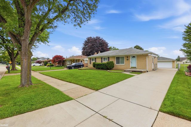 42654 Rutgers Drive, Sterling Heights, MI 48313