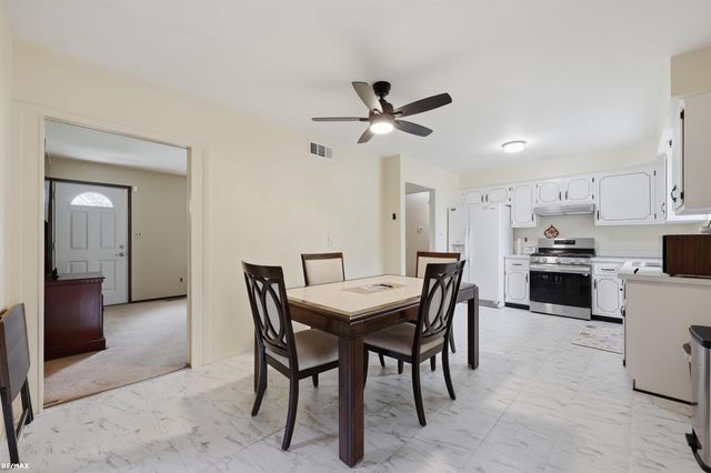 42654 Rutgers Drive, Sterling Heights, MI 48313