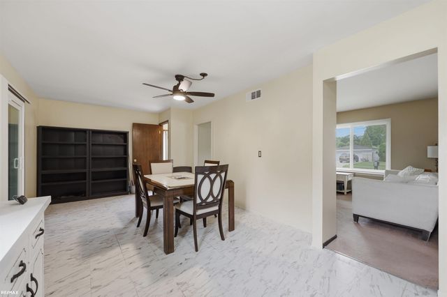 42654 Rutgers Drive, Sterling Heights, MI 48313
