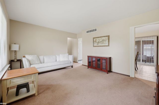 42654 Rutgers Drive, Sterling Heights, MI 48313