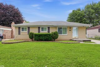 42654 Rutgers Drive, Sterling Heights, MI 48313