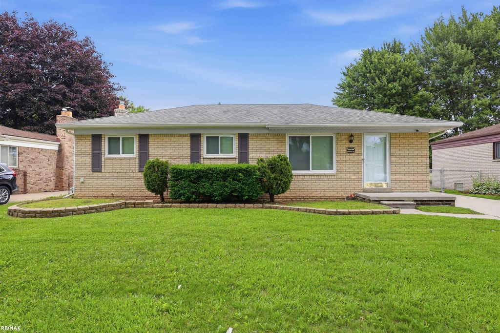 42654 Rutgers Drive, Sterling Heights, MI 48313