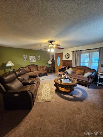 5791 Elmhurst Road, Hamburg, NY 14085