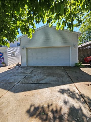 5791 Elmhurst Road, Hamburg, NY 14085