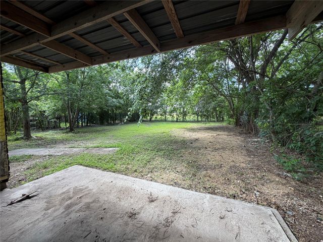 506 Ruddy ST, Lockhart, TX 78644