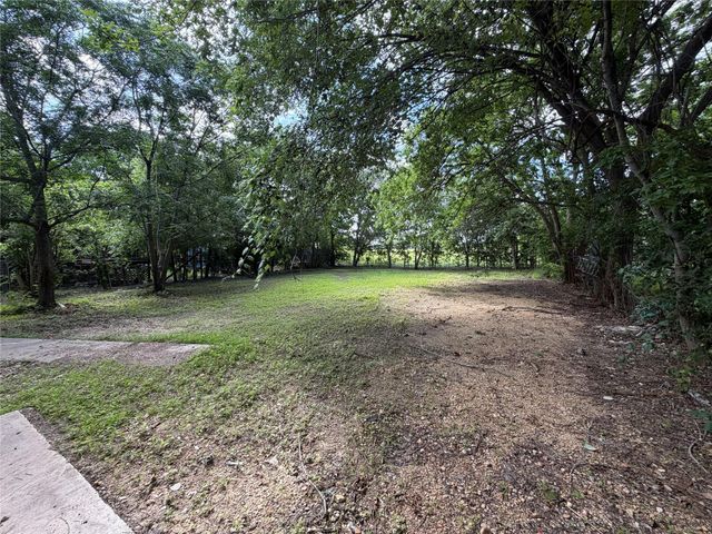 506 Ruddy ST, Lockhart, TX 78644