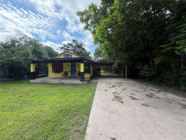 506 Ruddy ST, Lockhart, TX 78644