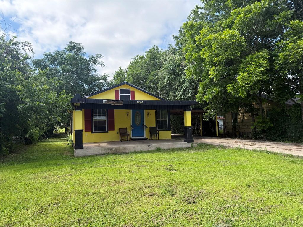 506 Ruddy ST, Lockhart, TX 78644