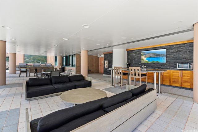 1888 Kalakaua Avenue 2005, Honolulu, HI 96815
