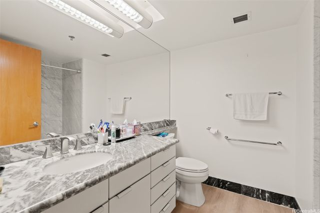1888 Kalakaua Avenue 2005, Honolulu, HI 96815