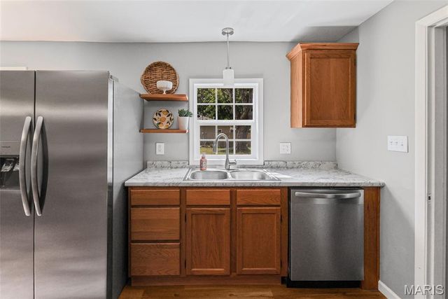 11 Oak Drive, Caseyville, IL 62232