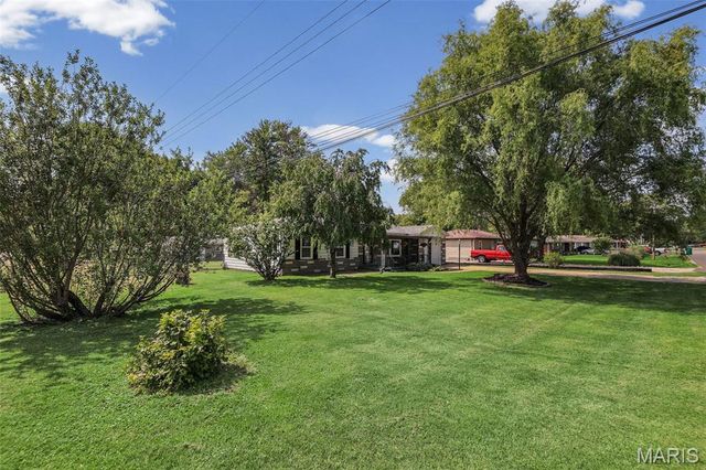 11 Oak Drive, Caseyville, IL 62232