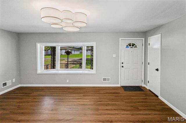 11 Oak Drive, Caseyville, IL 62232