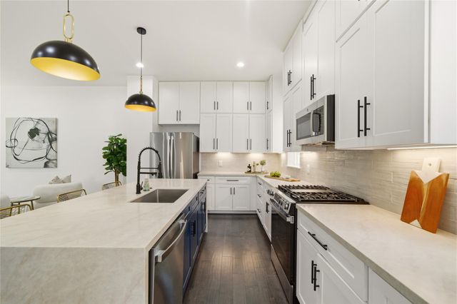5024 Winnetka Street D, Houston, TX 77021