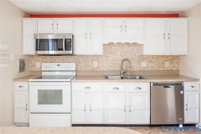 10423 Crumpets Ln, North Chesterfield, VA 23235